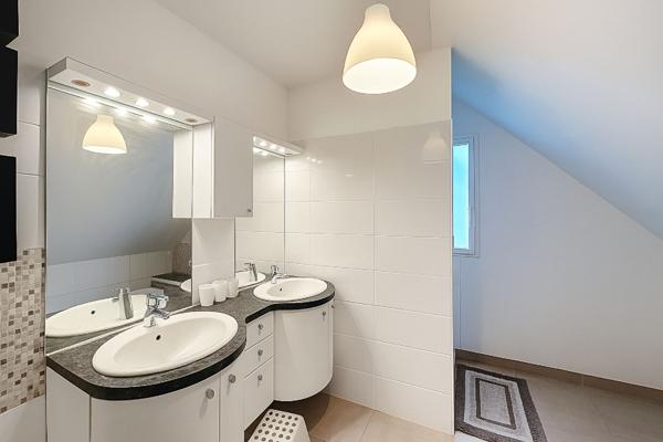 Aux portes de Brest ! Maison contemporaine de 2021 !