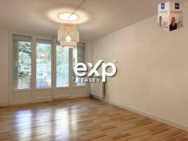 Appartement Rénové Rez-de-chaussée / T3 - 69 m² - Terrasse - parking / Quartier Quatre chemins des Routes