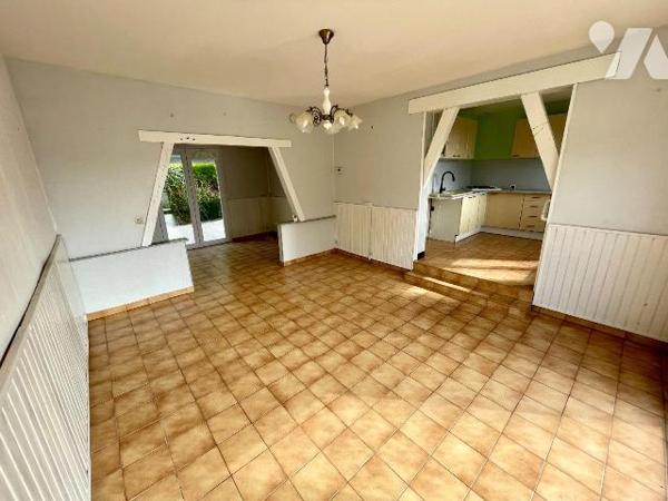 MAISON DE PLAIN-PIED 
A VENDRE A SAULT-LES-RETHEL, AXE REIMS/CHARLEVILLE-MEZIERES, gare à Reth...