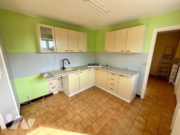 MAISON DE PLAIN-PIED 
A VENDRE A SAULT-LES-RETHEL, AXE REIMS/CHARLEVILLE-MEZIERES, gare à Reth...