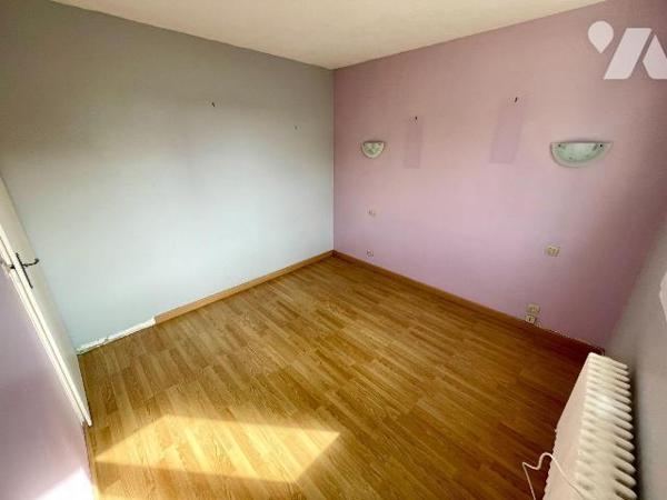 MAISON DE PLAIN-PIED 
A VENDRE A SAULT-LES-RETHEL, AXE REIMS/CHARLEVILLE-MEZIERES, gare à Reth...