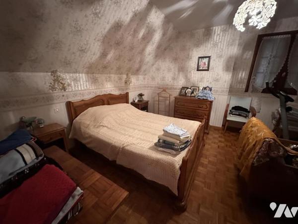 ST AVÉ au calme, entre le bourg et la Gare de Vannes, maison 4 chambres, jardin 600 m²