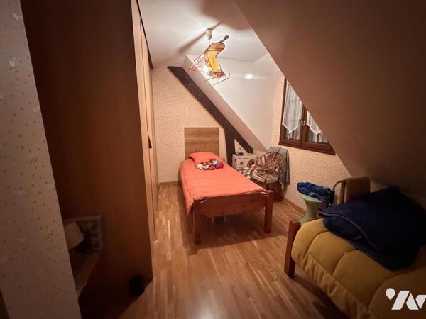 ST AVÉ au calme, entre le bourg et la Gare de Vannes, maison 4 chambres, jardin 600 m²