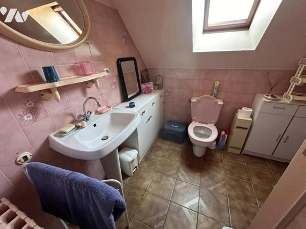 ST AVÉ au calme, entre le bourg et la Gare de Vannes, maison 4 chambres, jardin 600 m²