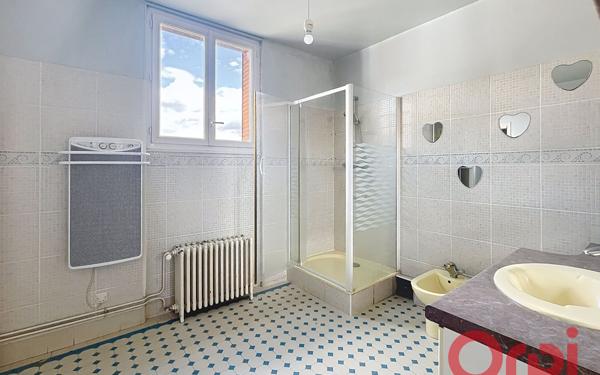 Appartement à vendre    3 pièces • 112 m2 Vichy