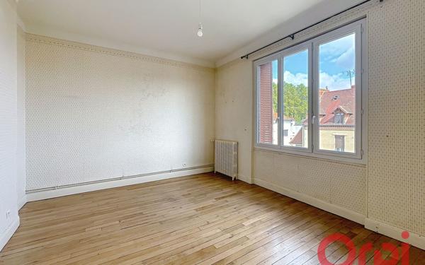 Appartement à vendre    3 pièces • 112 m2 Vichy