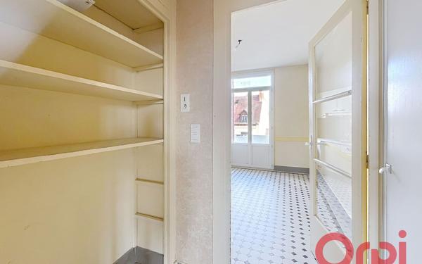 Appartement à vendre    3 pièces • 112 m2 Vichy