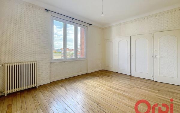 Appartement à vendre    3 pièces • 112 m2 Vichy