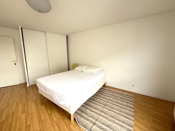 Appartement Bordeaux 3 pièce(s) 77.47 m² avec place de parking