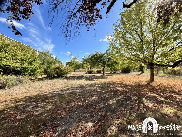 Vente Maison familiale avec vaste terrain constructible - 205m² - 9 pièces - Entre COGNAC, SEGONZAC et JARNAC