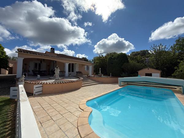 A VENDRE 83470 SAINT MAXIMIN LA SAINTE BAUME MAISON PLAIN PIED  TYPE 4 DE 120M² SUR  2040 M² DE JARDIN DEUX GARAGES PISCINE