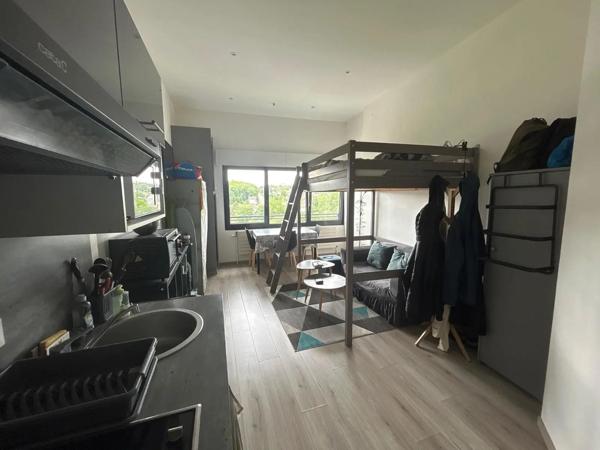 Appartement à louer 1 pièce 21.81m² Montbéliard (25200)