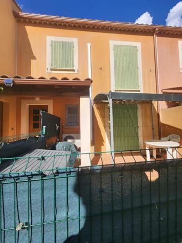 MAISON PLEINE DE CHARME  A L'ISLE SUR SORGUE