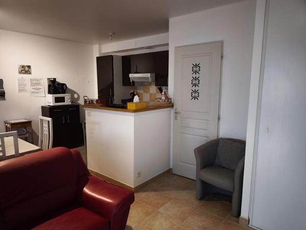 MAISON PLEINE DE CHARME  A L'ISLE SUR SORGUE