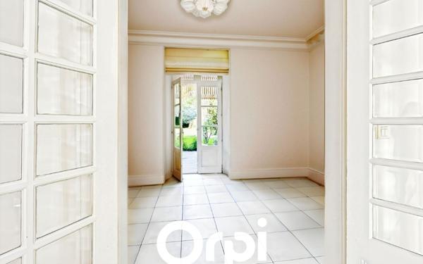 Maison à vendre    8 pièces • 231 m2 La Roche-sur-Yon