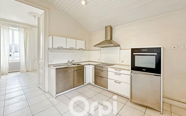 Maison à vendre    8 pièces • 231 m2 La Roche-sur-Yon