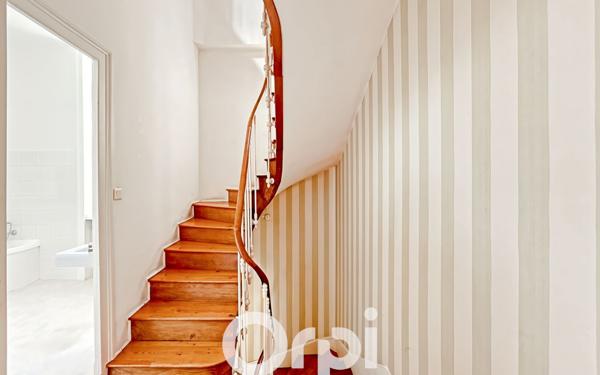 Maison à vendre    8 pièces • 231 m2 La Roche-sur-Yon