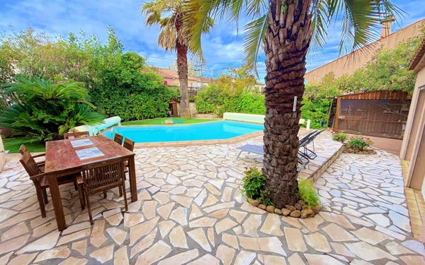 Maison à vendre    5 pièces •  Agde