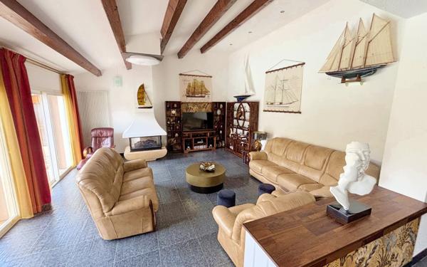 Maison à vendre    5 pièces •  Agde