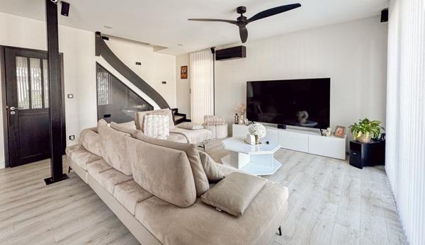 Maison à vendre |                                       Grenoble |                                        6 pièces  |  180 m²