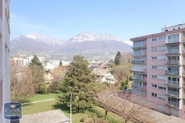 Appartement à louer 2 pièces 49.37m² La Ravoire (73490)