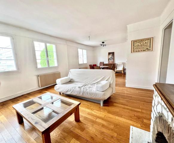 Vente                                                      Appartement
                        
                     4 pièces                      65 m2                     à Beauvais