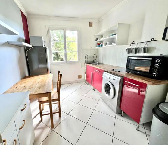 Vente                                                      Appartement
                        
                     4 pièces                      65 m2                     à Beauvais
