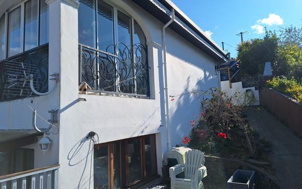 Maison à vendre    4 pièces •  Cilaos