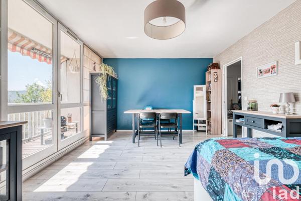 Appartement 3 pièces de 67 m² à Villeparisis (77270)