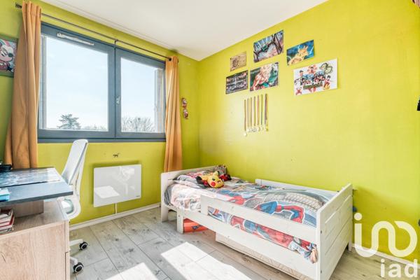 Appartement 3 pièces de 67 m² à Villeparisis (77270)