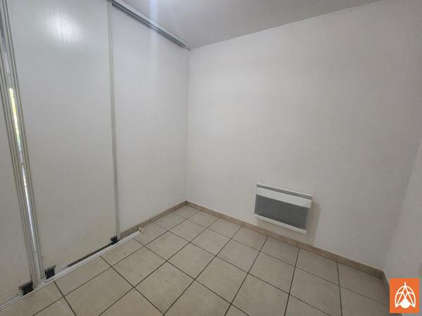 A louer T1 Bis en rez de chaussée en campagne Salon de provence