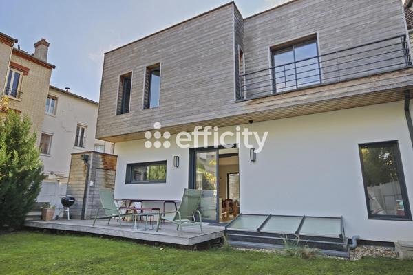 Maison
         6 pièces
        - 159 m² Bien prestige 1 130 000 € *