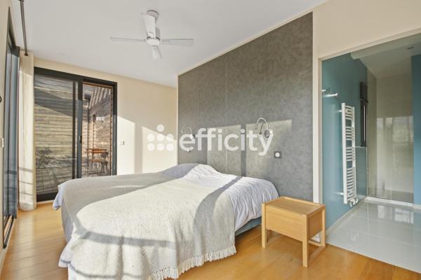 Maison
         6 pièces
        - 159 m² Bien prestige 1 130 000 € *