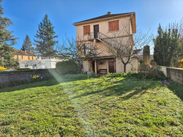 Maison à vendre à Bourg-en-Bresse 165 m² avec appartement indépendant