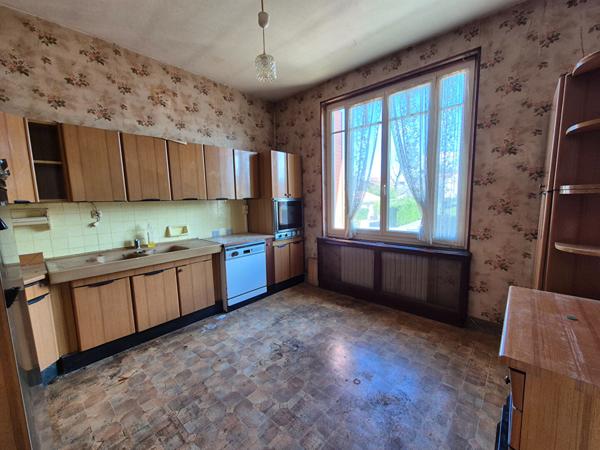 Maison à vendre à Bourg-en-Bresse 165 m² avec appartement indépendant