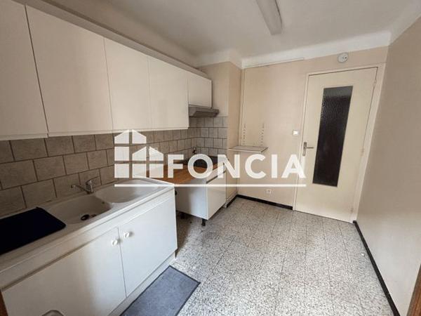 Location Appartement 4 pièces 55.43 m² - Avignon 84000