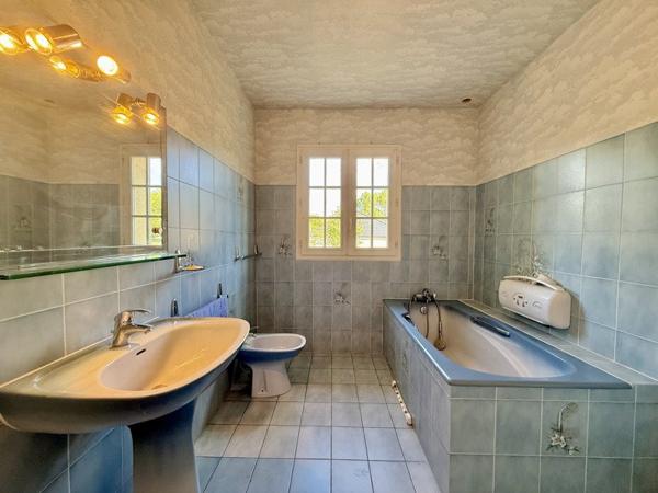 Maison à vendre 192 240 € Romorantin-Lanthenay 7 p 156 m² DPE D