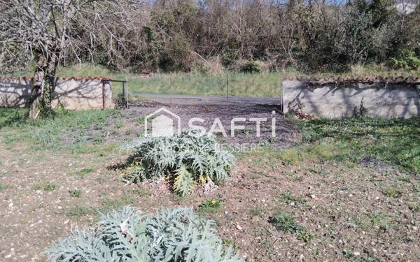 Terrain viabilisé et clôturé de 563m²