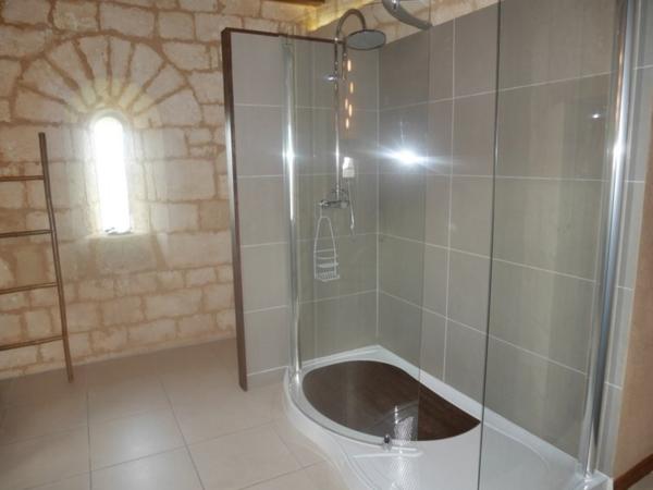 Beaumont du Périgord,ensemble du XIV ème, chambres d'hôtes, 2 gîtes, piscine chauffée, jaccuzzi sur 3.5 Ha