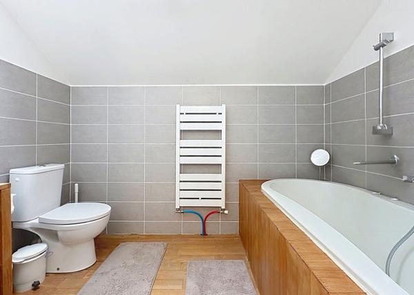 Tourcoing proximité gare TGV, magnifique Loft de 258 m2, 4 chambres, terrasse, garage, parking Tourcoing