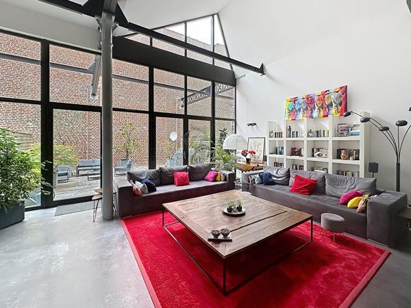 Tourcoing proximité gare TGV, magnifique Loft de 258 m2, 4 chambres, terrasse, garage, parking Tourcoing