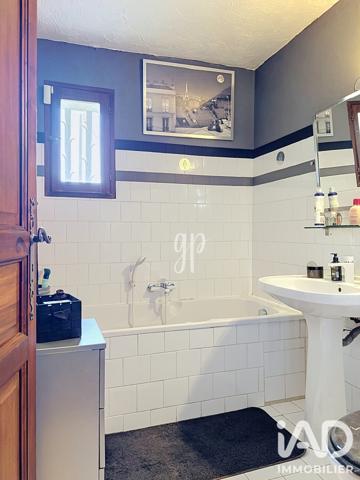 Maison à vendre 7 pièces 250 m² Le Thor