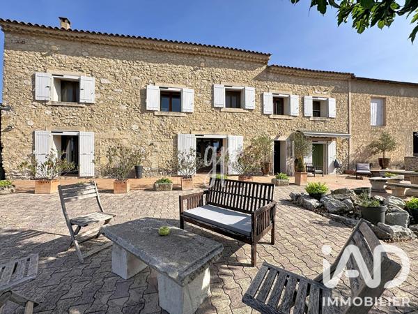 Maison à vendre 7 pièces 250 m² Le Thor