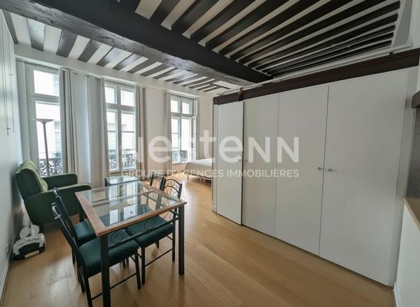 Appartement Paris 6 Studio pièce 38.44 m2 et 47.77 au sol.