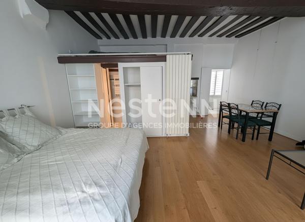Appartement Paris 6 Studio pièce 38.44 m2 et 47.77 au sol.