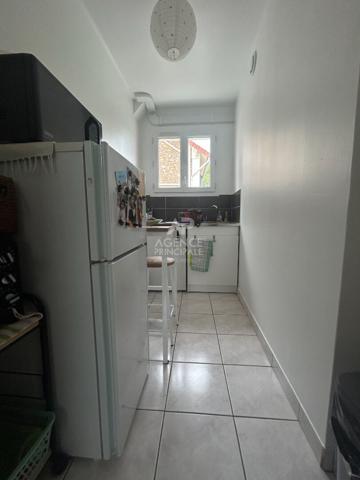 Appartement Poissy 1 pièce(s) 21.22 m2 Loyer 595 €/mois charges comprises **  - Référence  9165