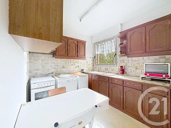 Appartement F4 à vendre  4 pièces - 82,74 m 2   CHOISY LE ROI  - 94