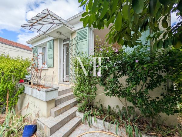 Maison
         5 pièces
        - 114 m² Exclusivité 550 000 € *