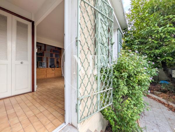 Maison
         5 pièces
        - 114 m² Exclusivité 550 000 € *