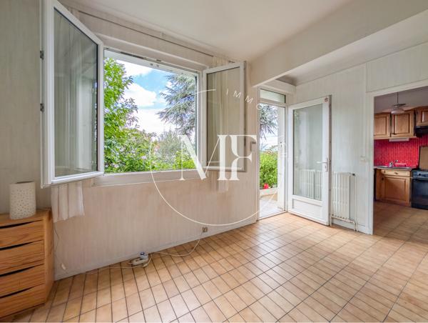 Maison
         5 pièces
        - 114 m² Exclusivité 550 000 € *